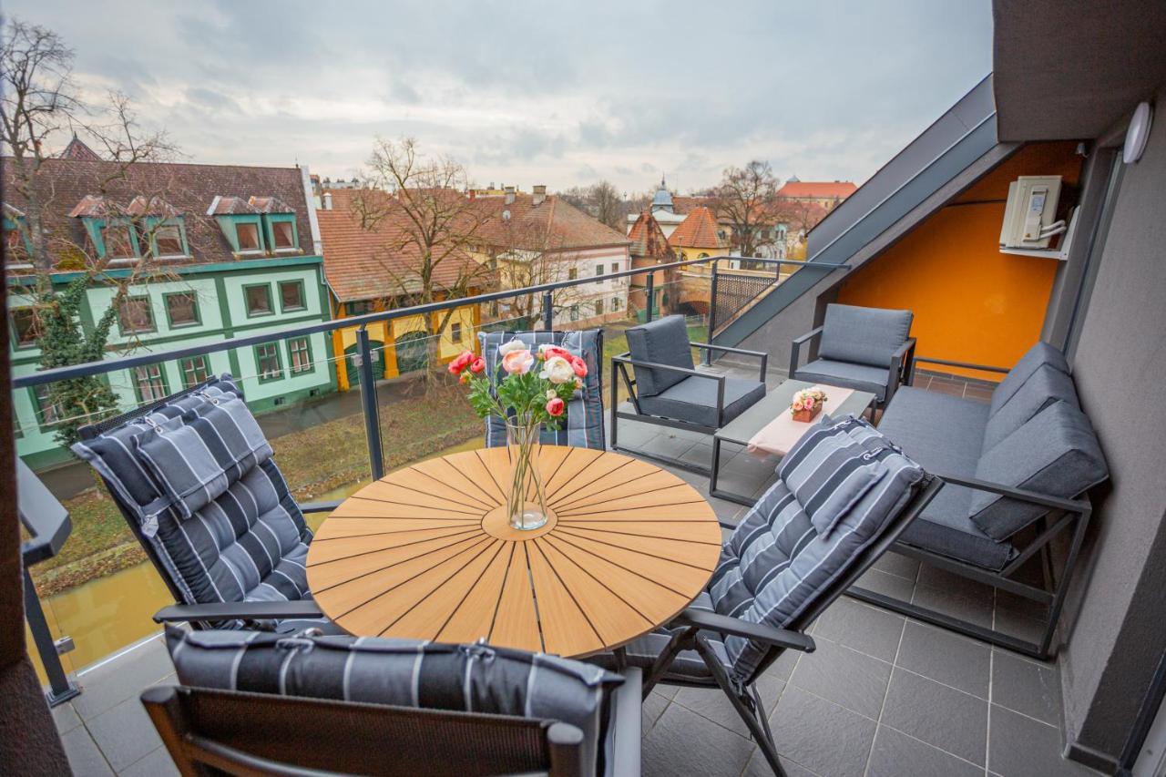 Viktoria Apartman Gyula Ngoại thất bức ảnh