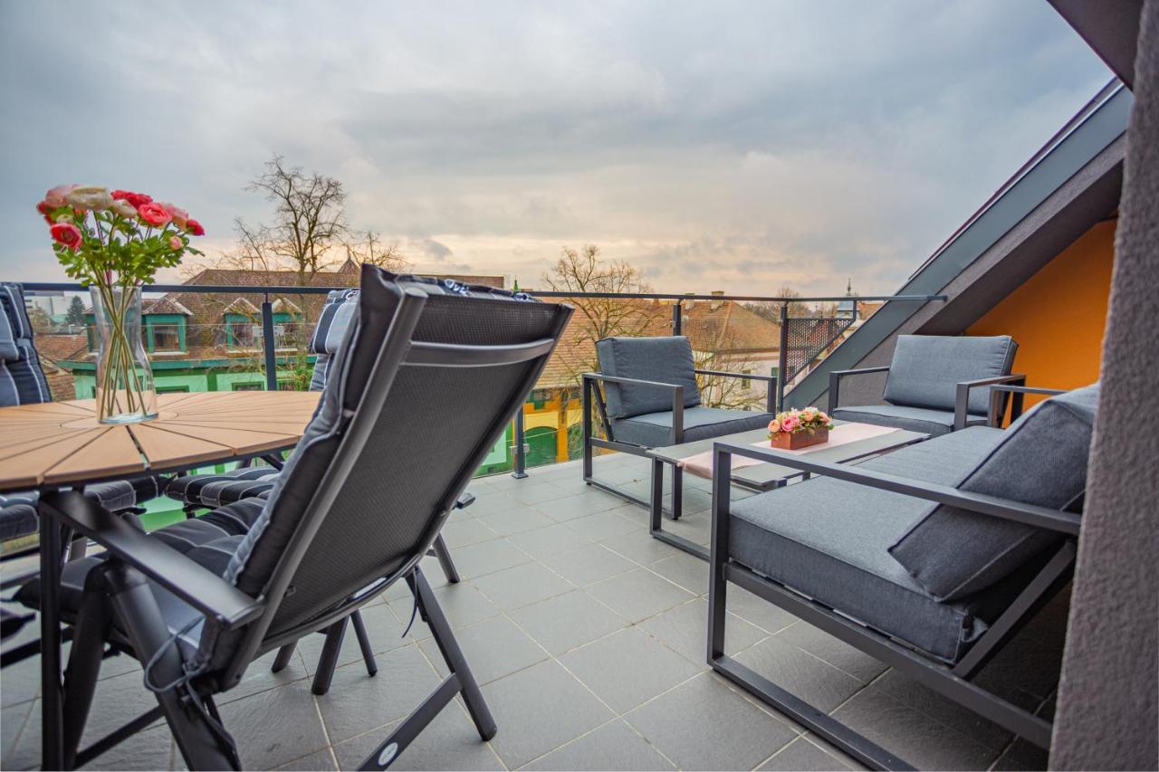 Viktoria Apartman Gyula Ngoại thất bức ảnh